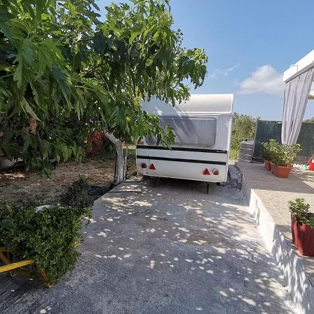 Green Garden Caravan Hotell Agrilia Exteriör bild